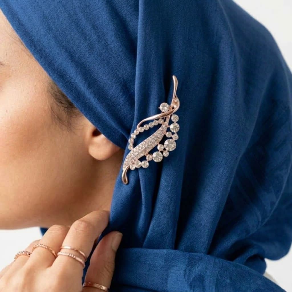 Crystal Leaf Hijab Pin – Rose Gold