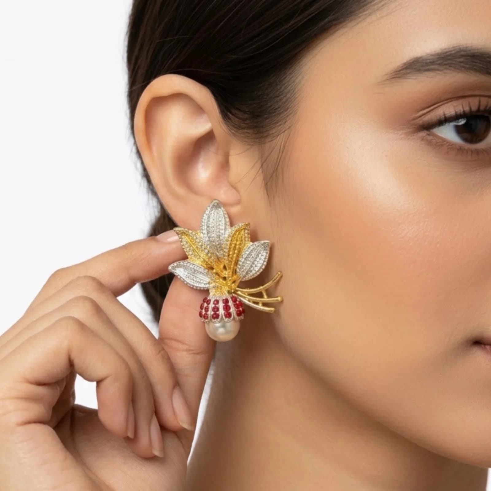 Round Pearl Leaf Ear Tops Pair