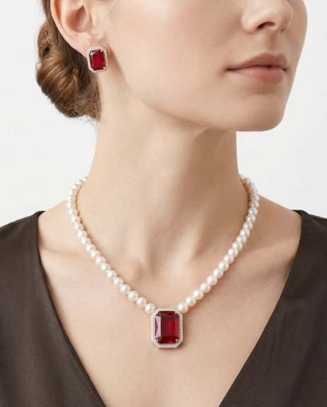 Pearl White Neckless Set